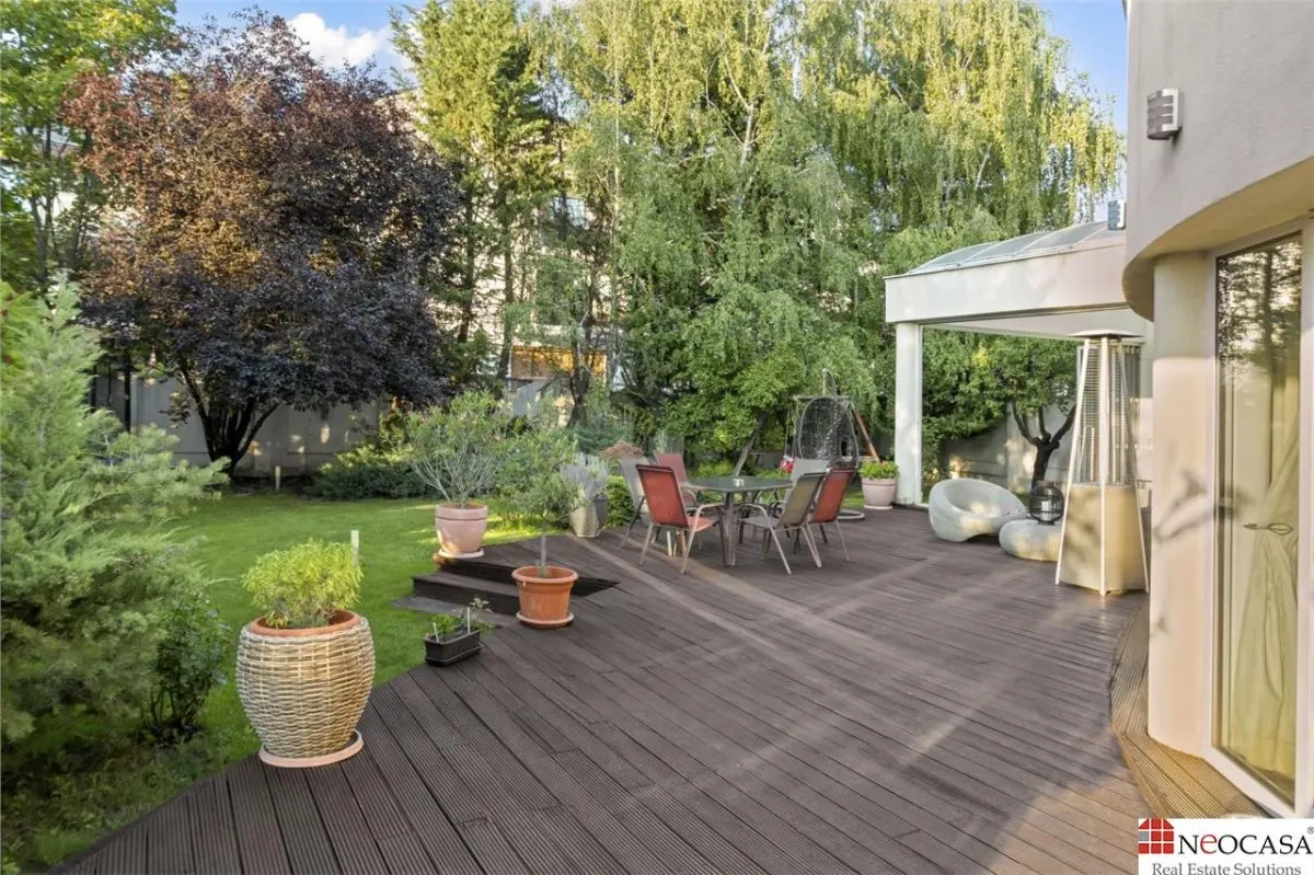 Vila de lux in apropiere de Cambridge School | Curte superba - foto 9