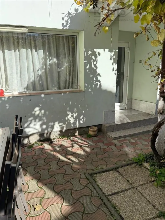 Casa tip duplex in zona centrala, 4 camere, mobilata complet, pret foarte bun - foto 3