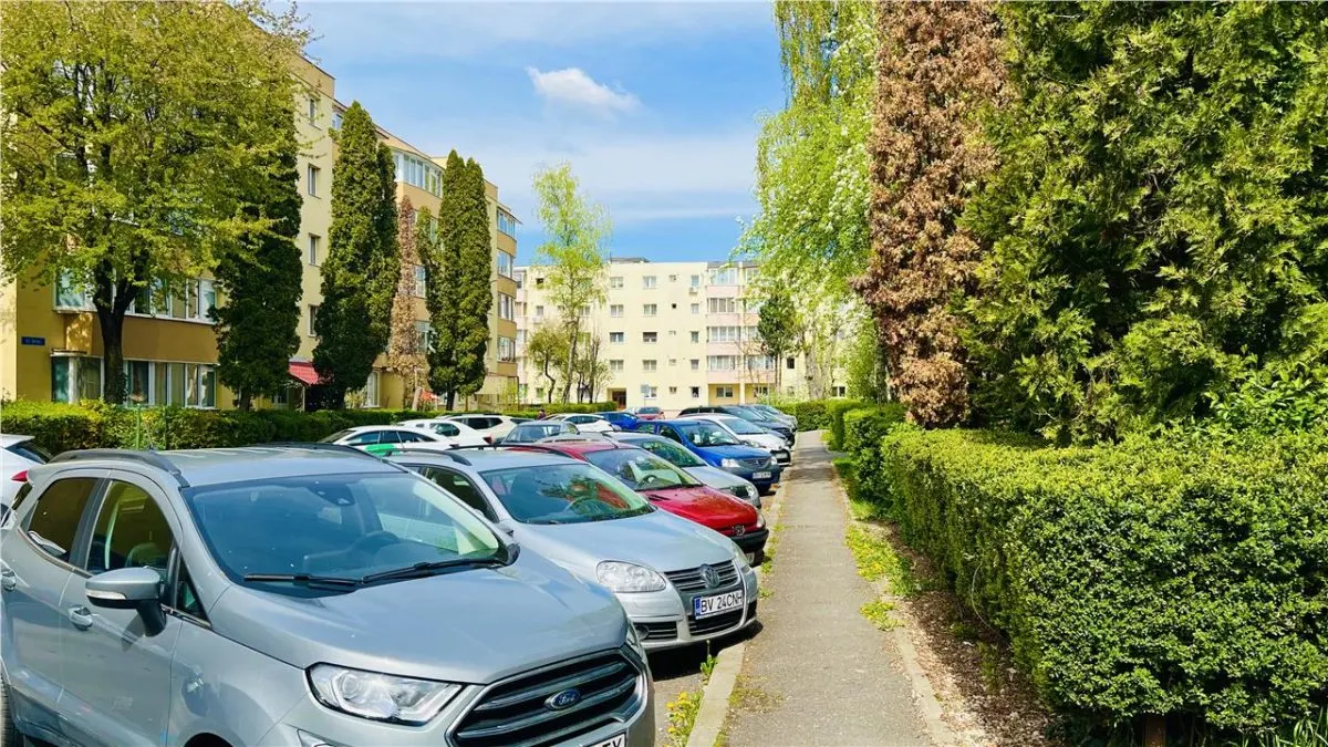 REZERVAT! Apartament de vanzare 3 camere cu pivnita mare, Astra, Brasov - foto 3