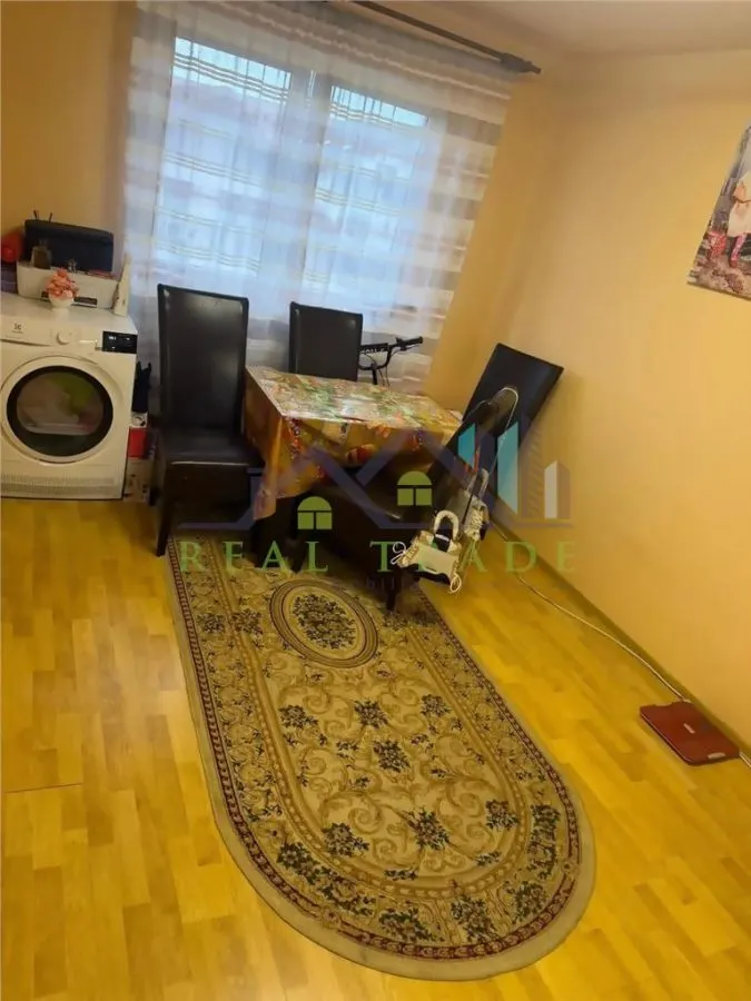 Apartament 3 camere etaj intermediar zona Gemenii - foto 1