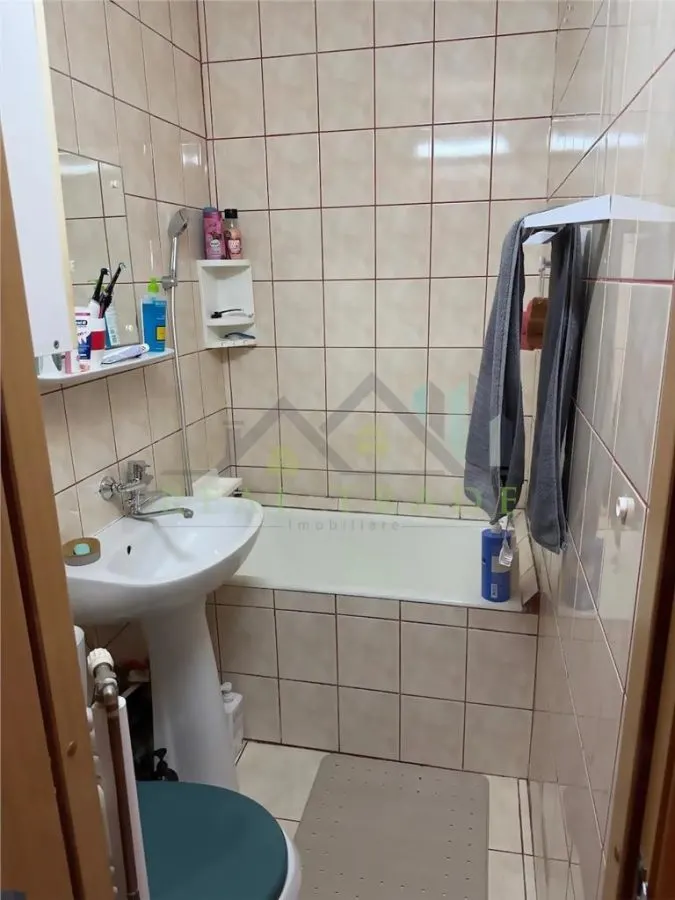 Apartament 3 camere etaj intermediar zona Gemenii - foto 7