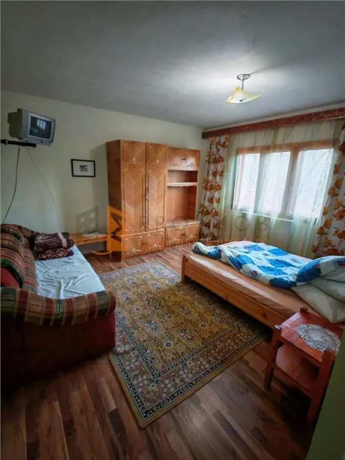 Casa tip P+1+M zona Vintila Voda - foto 12
