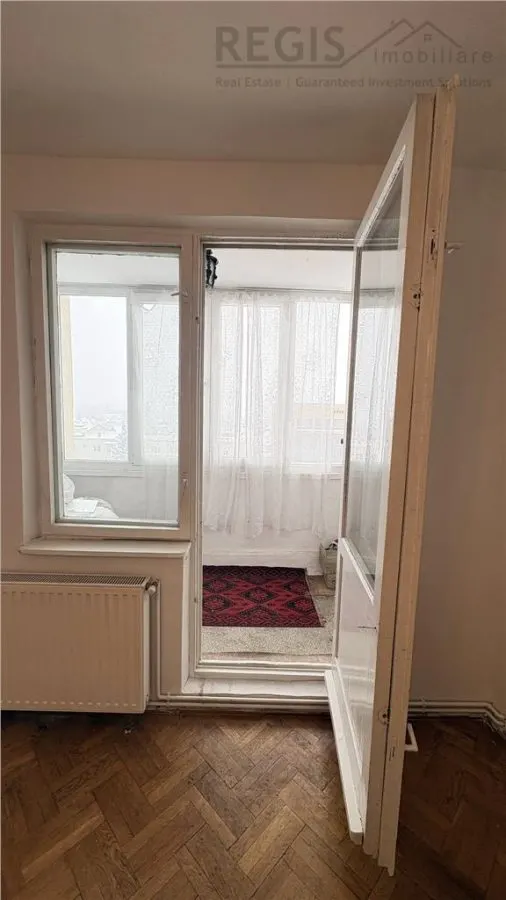 Apartament 3 camere luminos cu boxa Calea Bucuresti - foto 4