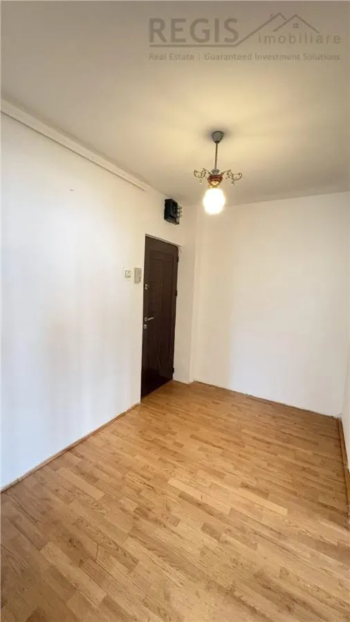 Apartament 3 camere luminos cu boxa Calea Bucuresti - foto 6