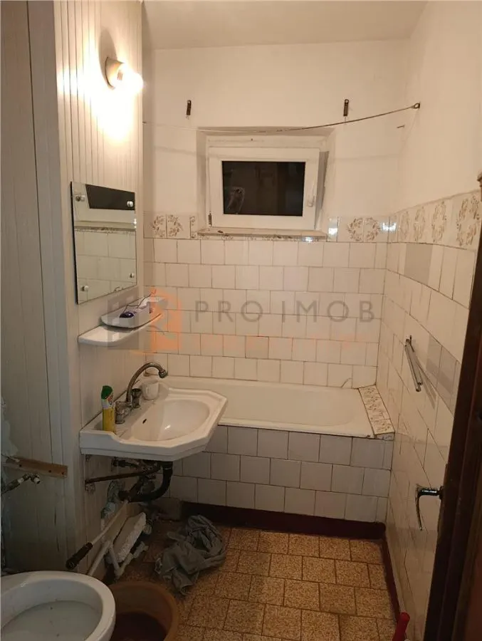 Apartament 3 camere cf semidecomandat zona Micro 3 - foto 6