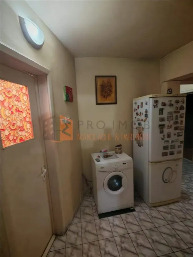 Apartament 3 camere cf 1 decomandat zona Centru - foto 5