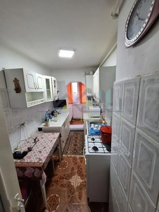 Apartament 3 camere intrare Racadau- Carpatilor - foto 2