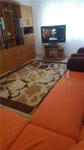 Apartament 3 camere decomandat intrare Racadau - foto 4