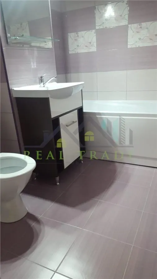 Apartament 3 camere decomandat intrare Racadau - foto 7