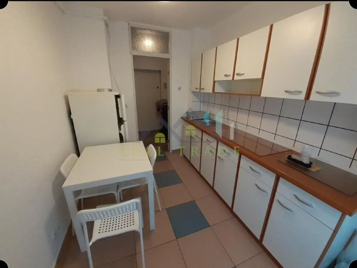 Apartament 2 camere decomandat etajul 1 Centrul Civic- Toamnei - foto 4