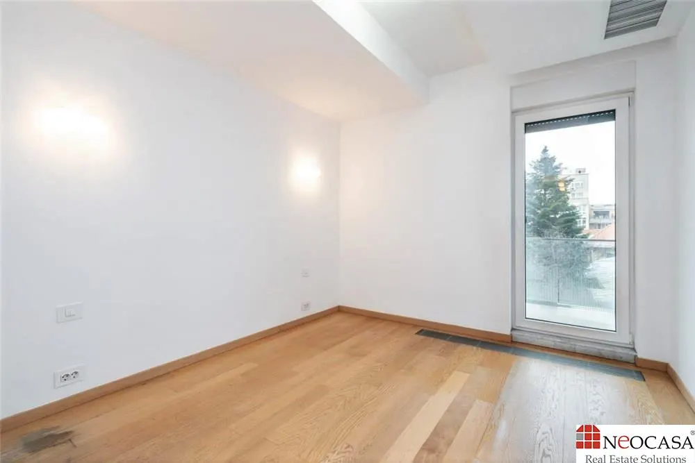APARTAMENT SITUAT IN IMOBIL NOU, MODERN, IN APROPIEREA PIETEI CHARLES DE GAULLE - foto 7