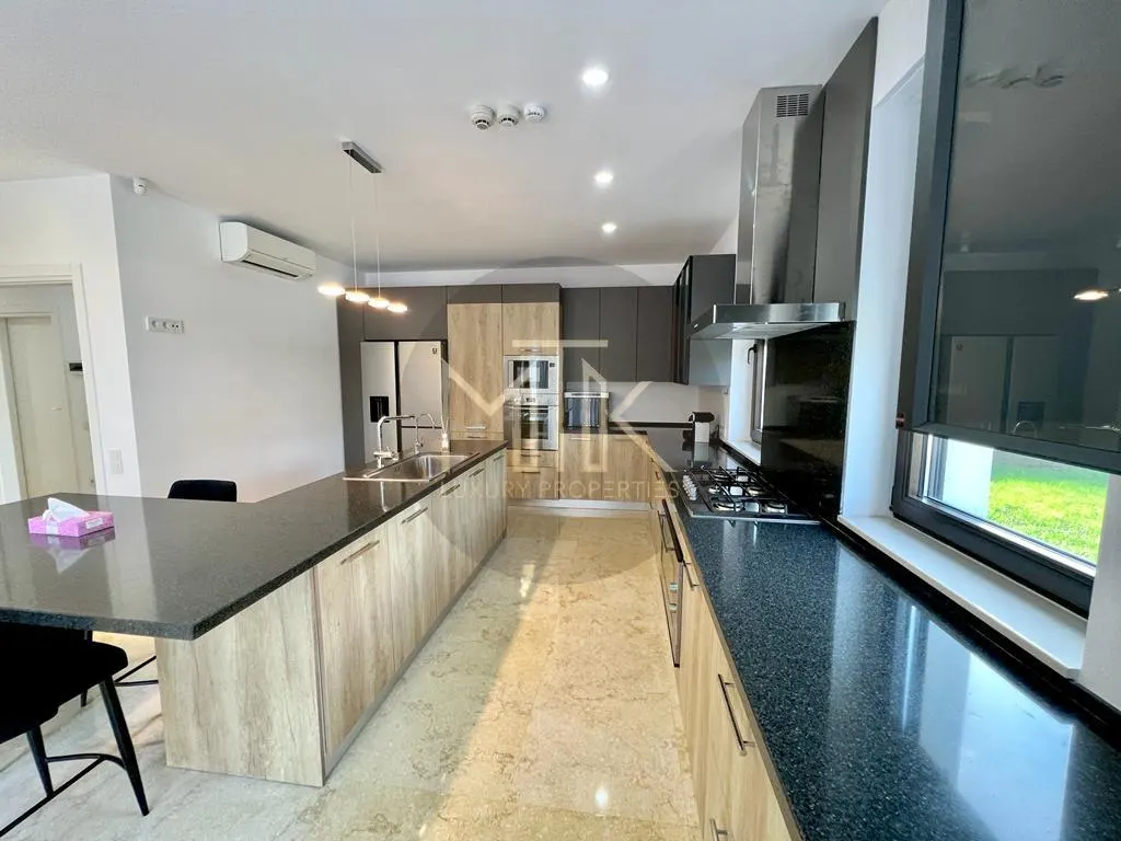 Pipera | 6 Bedroom FURNISHED Villa with Swimming Pool | Ready-to-Move - foto 13