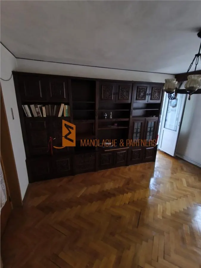 Apartament 3 camere cf 1 decomandat zona 23 August - foto 1