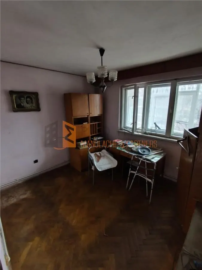 Apartament 3 camere cf 1 decomandat zona 23 August - foto 6