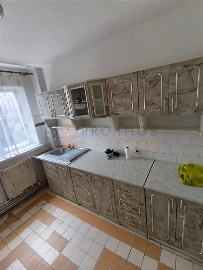 Apartament 3 camere cf 1 decomandat zona 23 August - foto 9