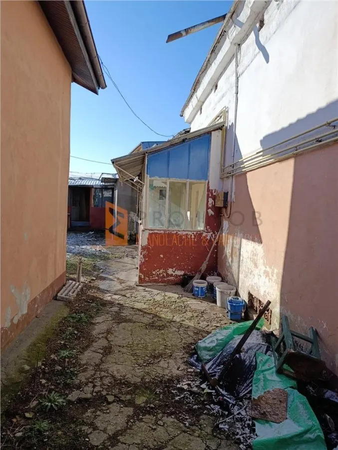 Casa tip parter zona Brosteni - foto 5