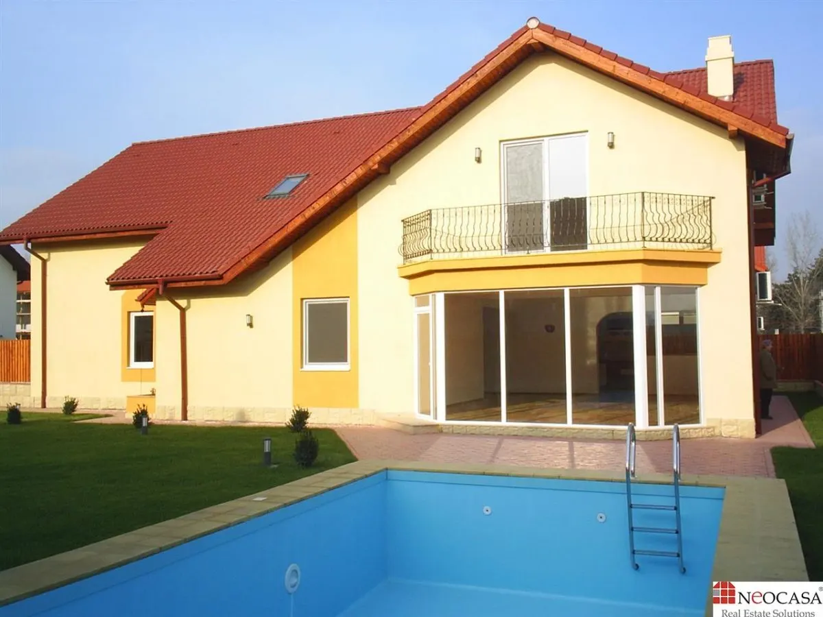 VILA EXTRAORDINARA, 6 CAMERE LUMINOASE, PISCINA, CURTE FOARTE FRUMOASA! - foto 1