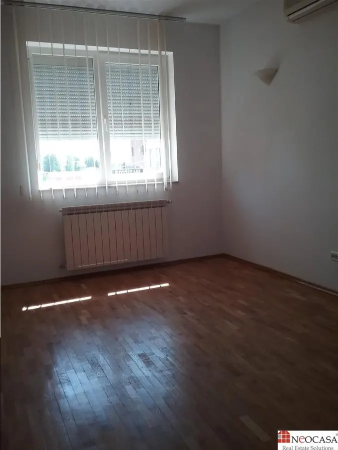 VILA EXTRAORDINARA, 6 CAMERE LUMINOASE, PISCINA, CURTE FOARTE FRUMOASA! - foto 11