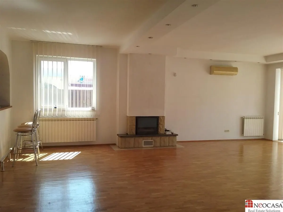 VILA EXTRAORDINARA, 6 CAMERE LUMINOASE, PISCINA, CURTE FOARTE FRUMOASA! - foto 3