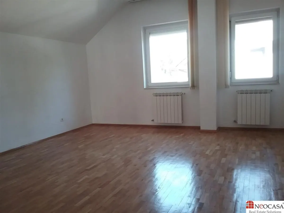 VILA EXTRAORDINARA, 6 CAMERE LUMINOASE, PISCINA, CURTE FOARTE FRUMOASA! - foto 21