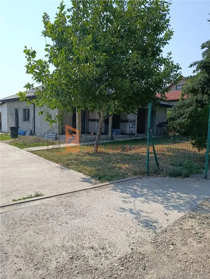 Casa tip parter zona Capatanesti - foto 1