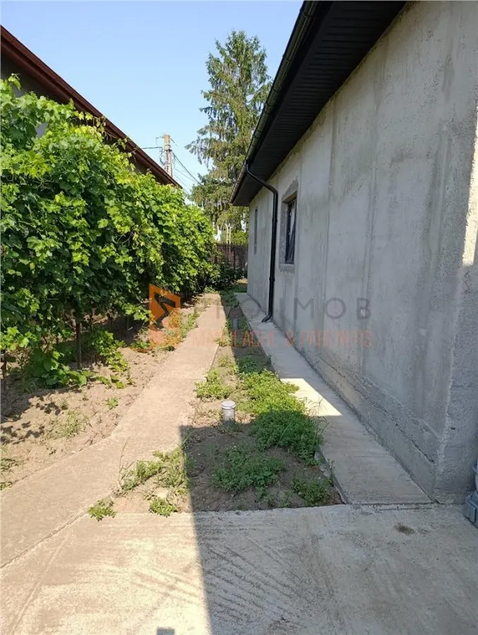 Casa tip parter zona Capatanesti - foto 15