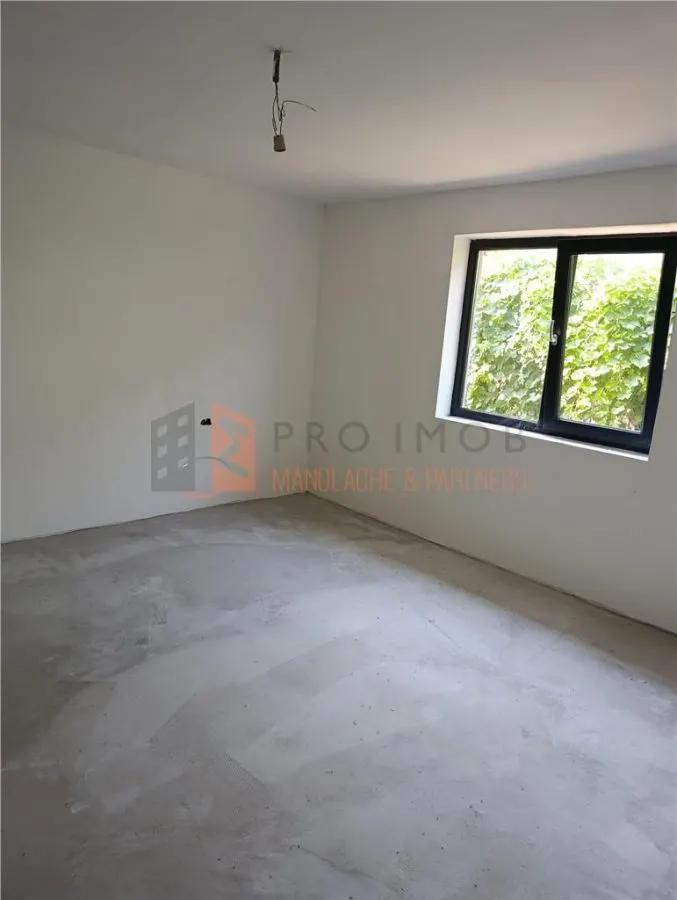 Casa tip parter zona Capatanesti - foto 4
