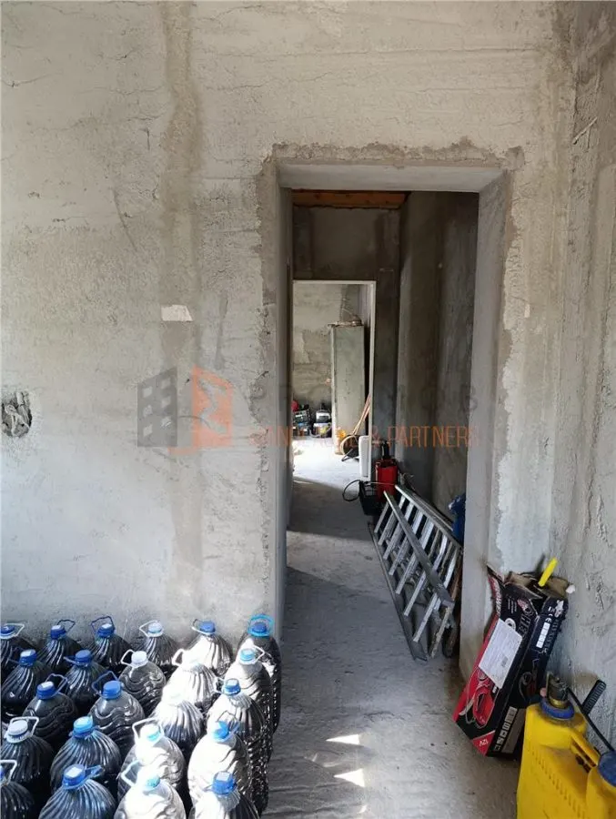 Casa tip parter zona Capatanesti - foto 9