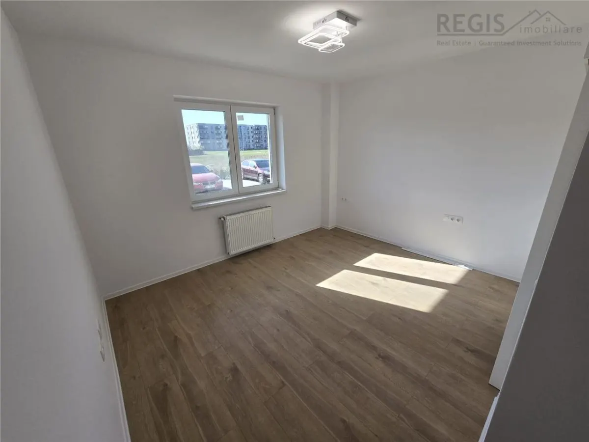 Apartament 3 Camere | Zona Tractorul | 2 Balcoane | NOU - foto 4