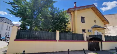 Vanzare vila Gara de Nord - Calea Plevnei | teren 212 mp | renovata 2020 | - foto 2