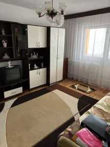 Apartament 3 camere decomandat, 2 bai, zona Gemenii - Brasov