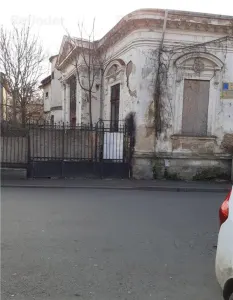 Vanzare casa + teren | Unirii - Cartier Evreiesc | teren 566 mp | necesita renovare | - foto 4