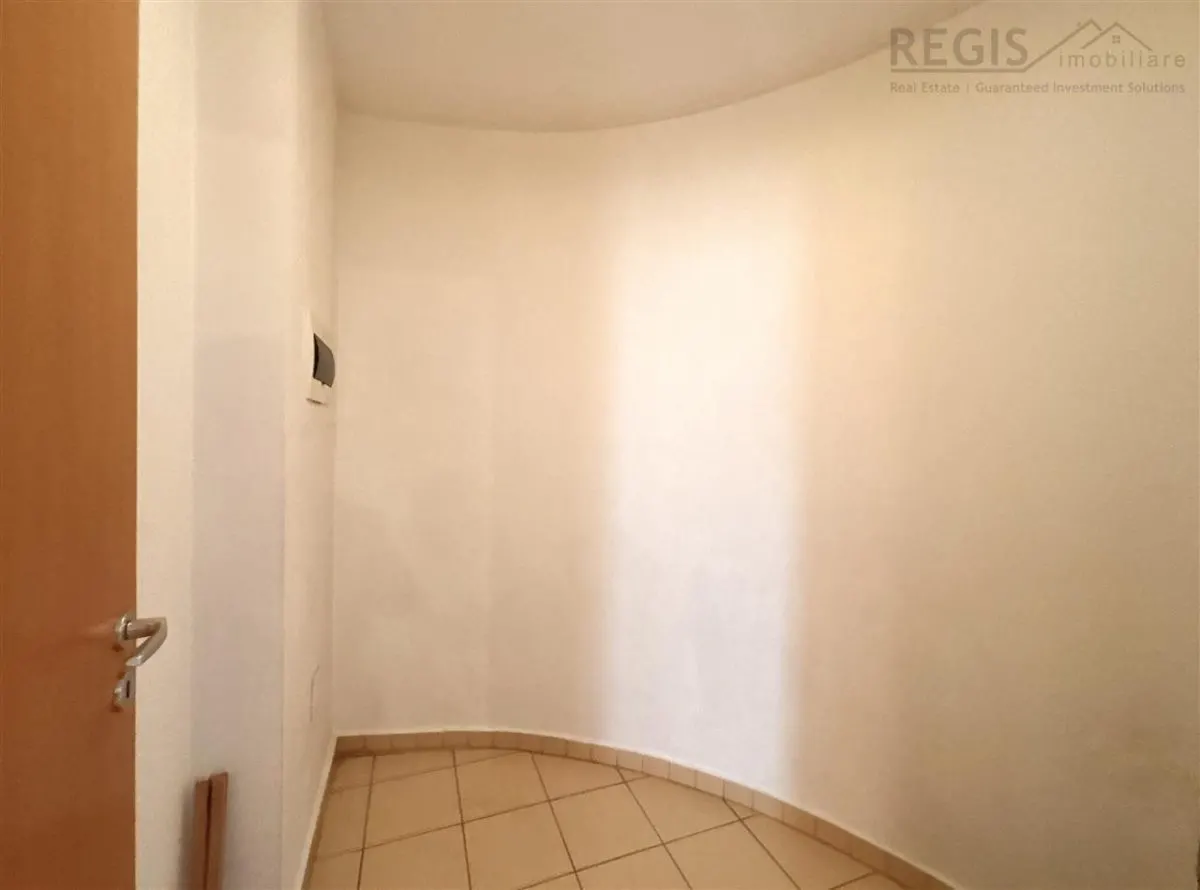 De vanzare | 3 camere decomandat, parcare si boxa - foto 14