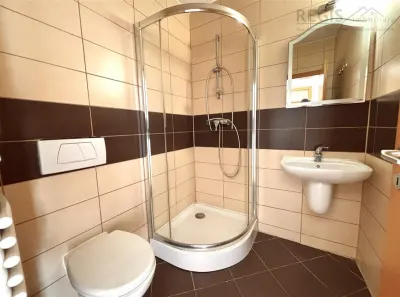 De vanzare | 3 camere decomandat, parcare si boxa - foto 16