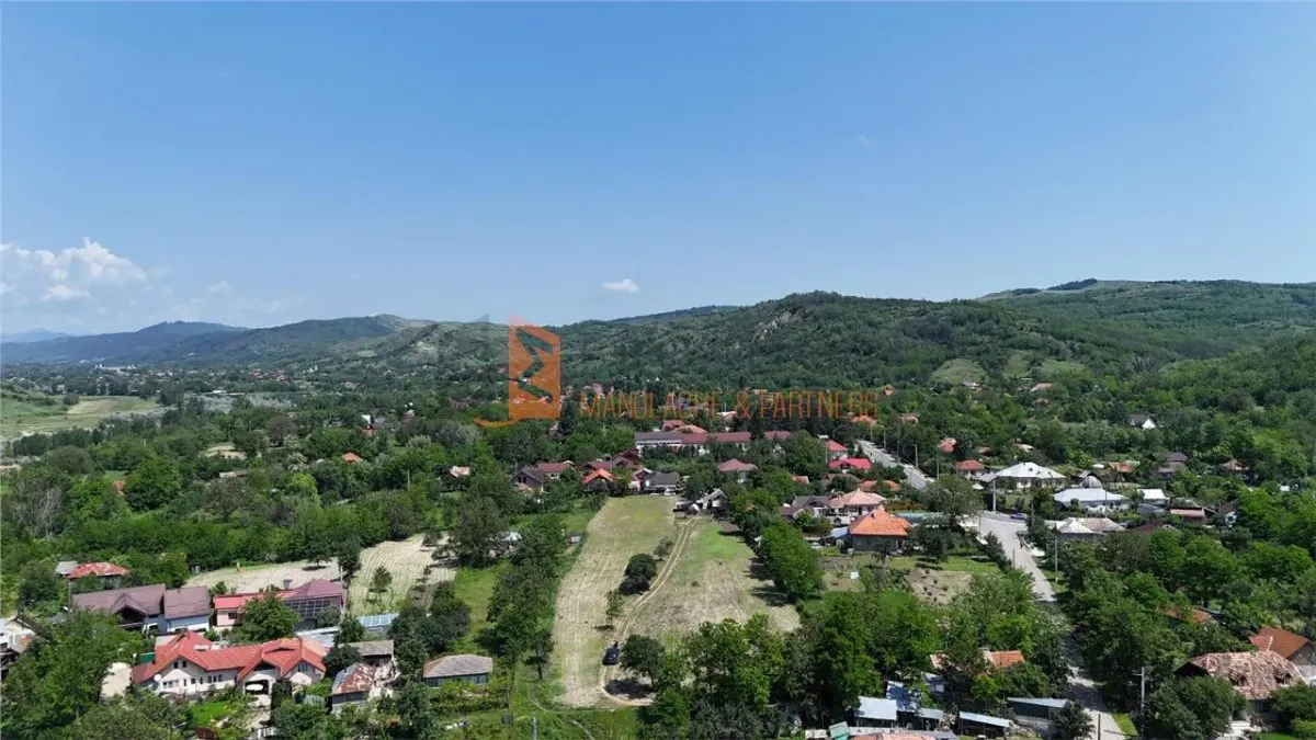 Teren intravilan in localitatea Valea Parului - foto 1