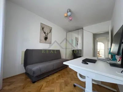 Apartament 3 camere zona Centrul Civic - foto 8