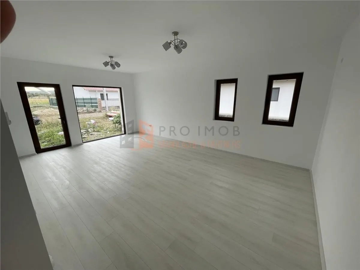 Case noi tip parter in Vernesti | Byzantium Village - foto 9
