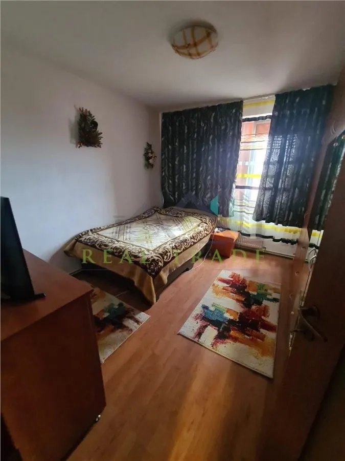 Apartament 3 camere etaj intermediar Calea Bucuresti, Brasov - foto 4