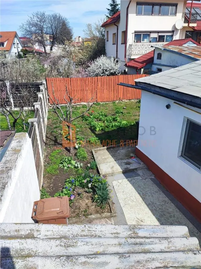 Casa tip parter + mansarda in zona Centru - foto 16