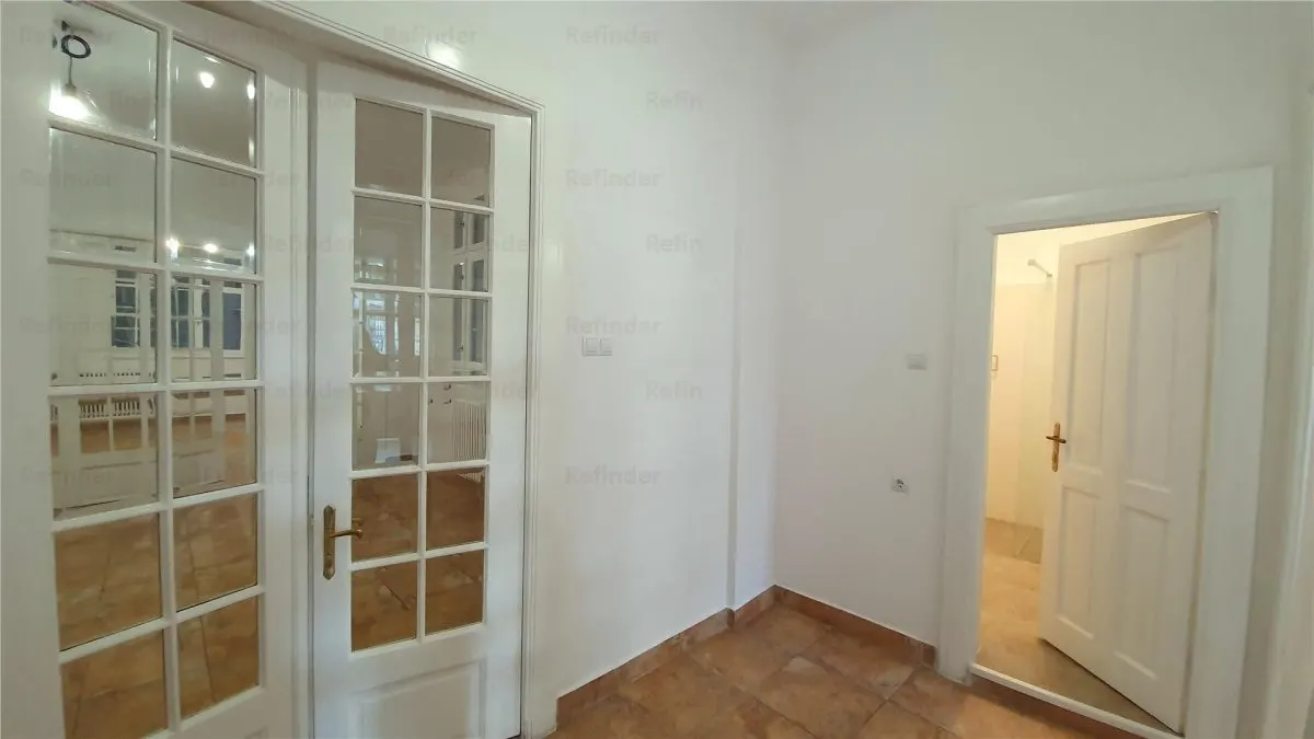 Apartament 4 camere Ultracentral | renovat complet 2020 | boxa la subsol | Romana- Ambasada Marii Britanii | - foto 14