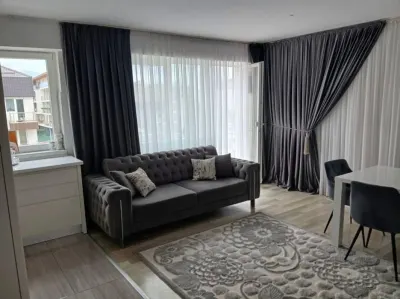 Apartament cu 3 camere Tractorul - foto 2