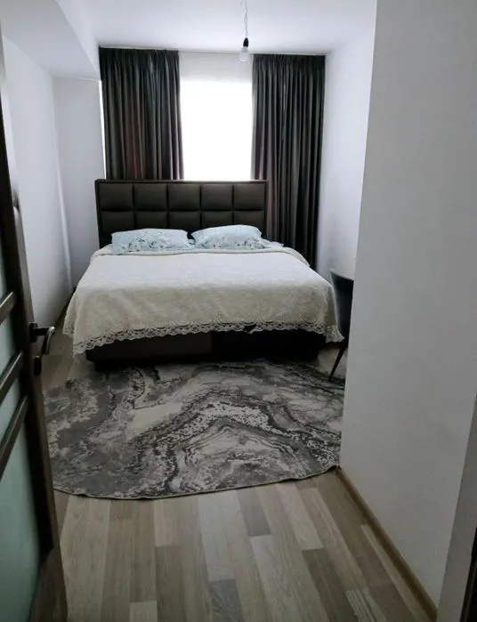 Apartament cu 3 camere Tractorul - foto 5