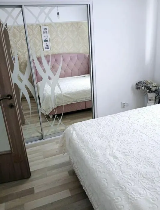 Apartament cu 3 camere Tractorul - foto 7