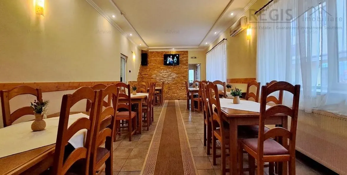 Super Vila ,  perfecta  pentru o Pensiune/ Hotel cu Restaurant - foto 14