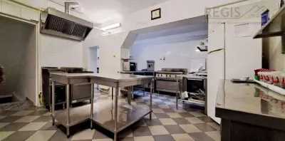 Super Vila ,  perfecta  pentru o Pensiune/ Hotel cu Restaurant - foto 23