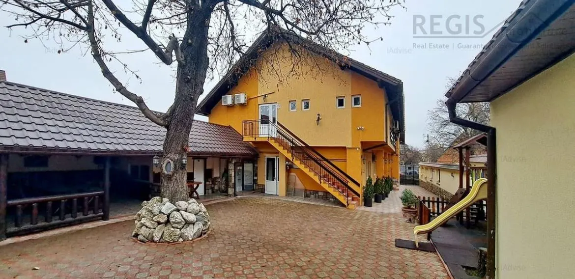 Super Vila ,  perfecta  pentru o Pensiune/ Hotel cu Restaurant - foto 4