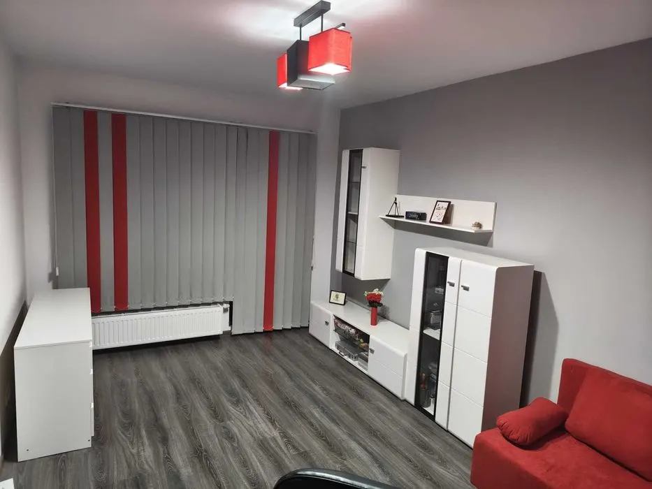 Apartament 2 camere decomandat Tractorul - foto 1