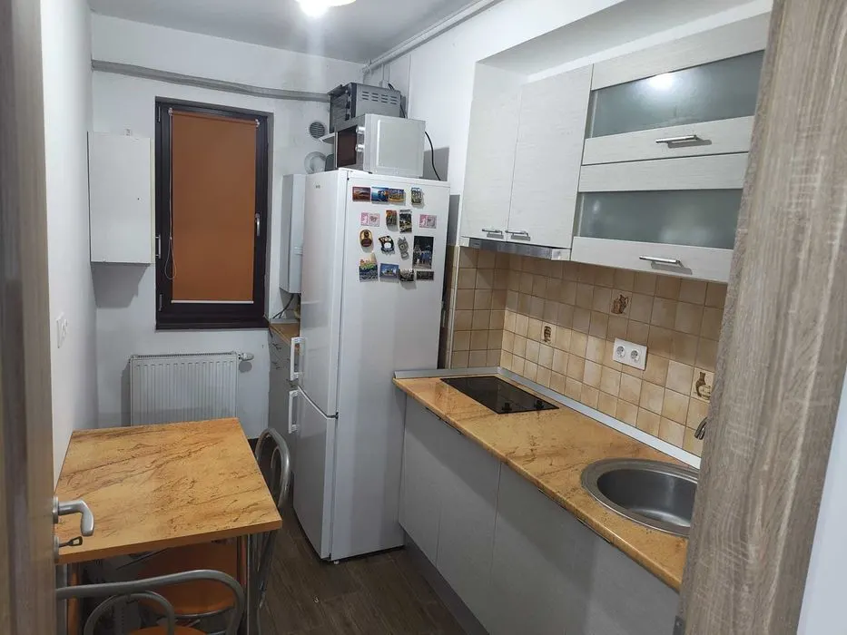 Apartament 2 camere decomandat Tractorul - foto 4