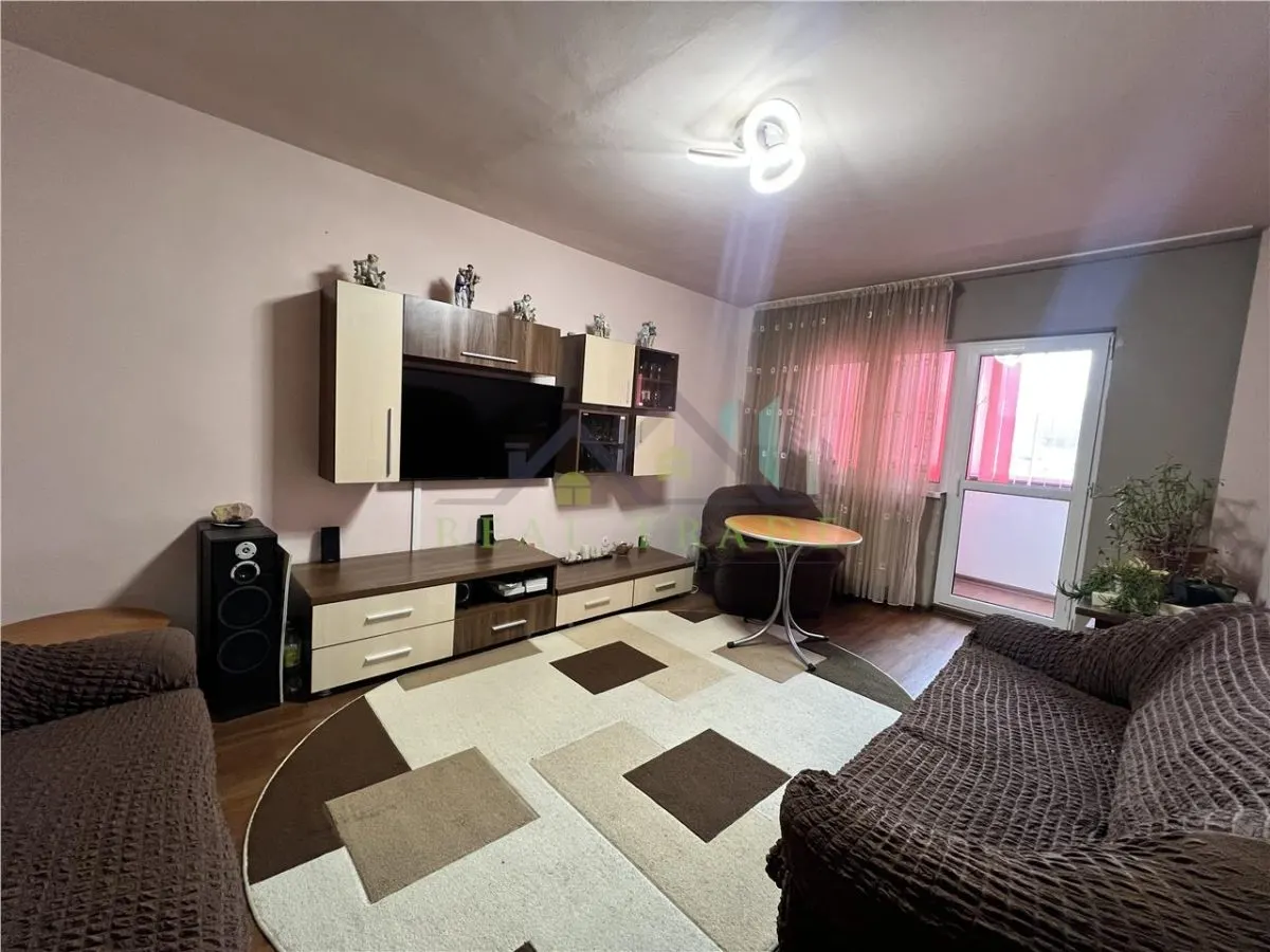 Apartament 4 camere decomandat, etaj intermediar Carpatilor- Lidl - foto 1