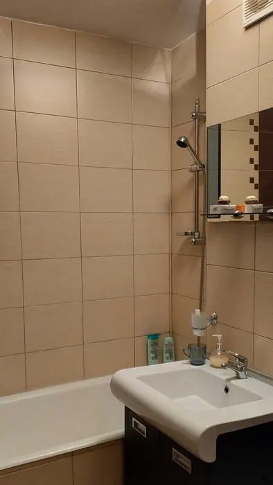 Apartament 3 camere, etajul 1, zona Astra- Ciucas - foto 6